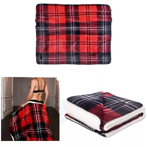 Victoria's Secret Red Plaid Limited Edition Cozy Soft Sherpa Blanket 🖤❤️🎄 NWT - Picture 1 of 3